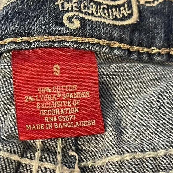 ARIZONA distressed denim shorts with rolled cuffs. 
Size:9 - Picture 8 of 10